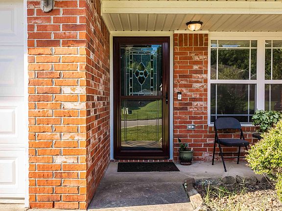 3rd image of 15 Penny Ln