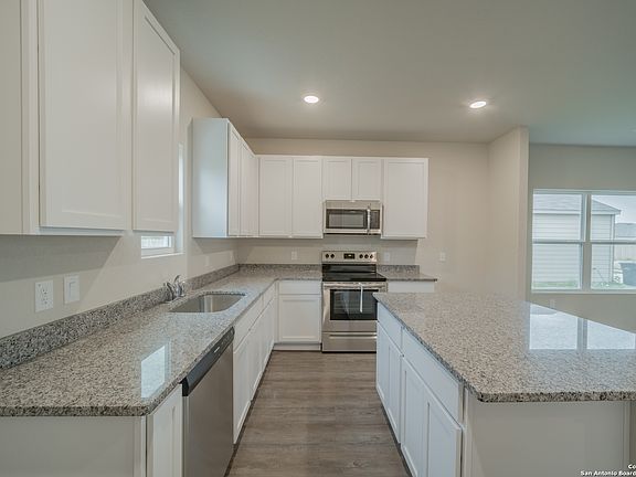 5th image of 10302 Goose Way