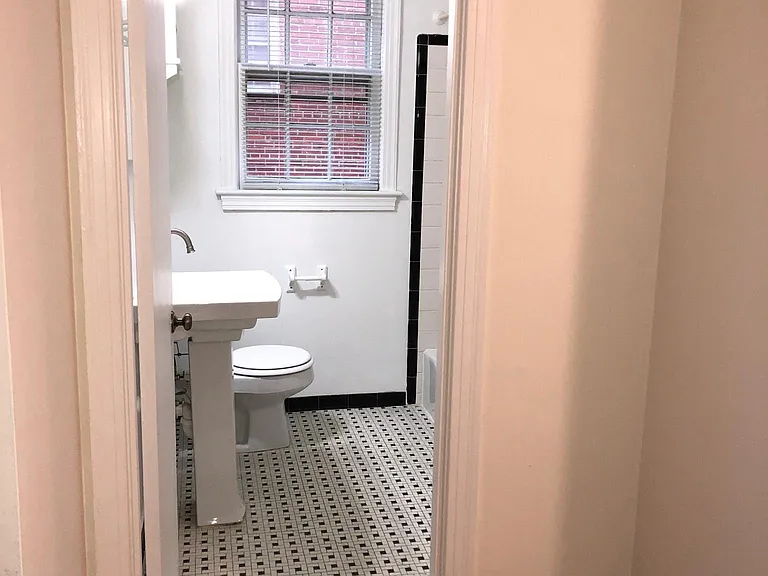 Spring Valley Apartments — Photo 17