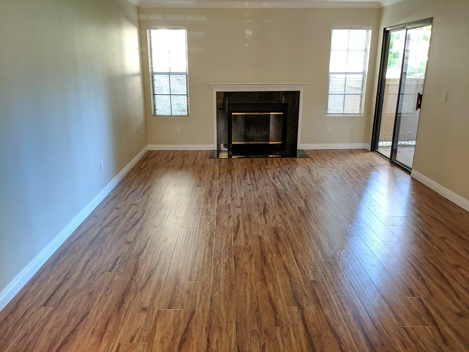 2 bed, 1036 sqft, $3,049 — Photo 2