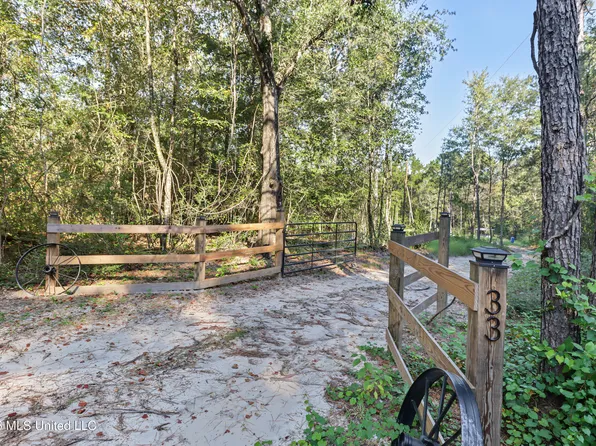 33 Range Line Rd, Perkinston, MS 39573
