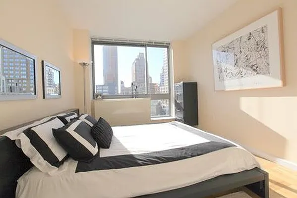 Rented by Bklyn Gold Leasing Office | media 36