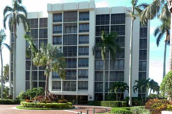Home For Sale In Boca West