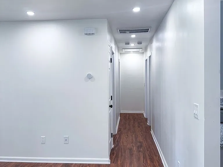 2801 Wedgefield Dr — Photo 9