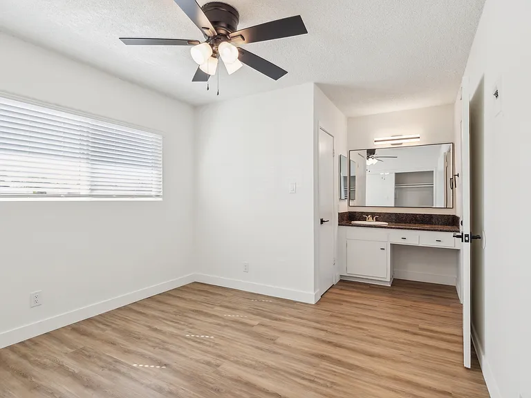 Sun Rose Villas — Photo 21