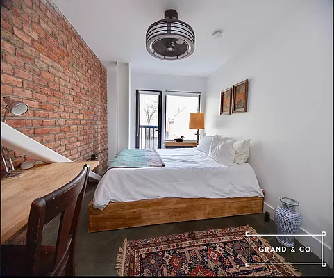 Rented by Grand & Co. | media 10