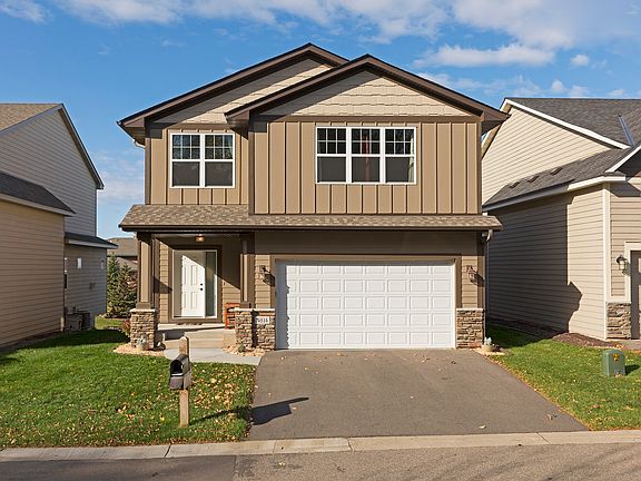 2nd image of 4814 Grandview Ct NE