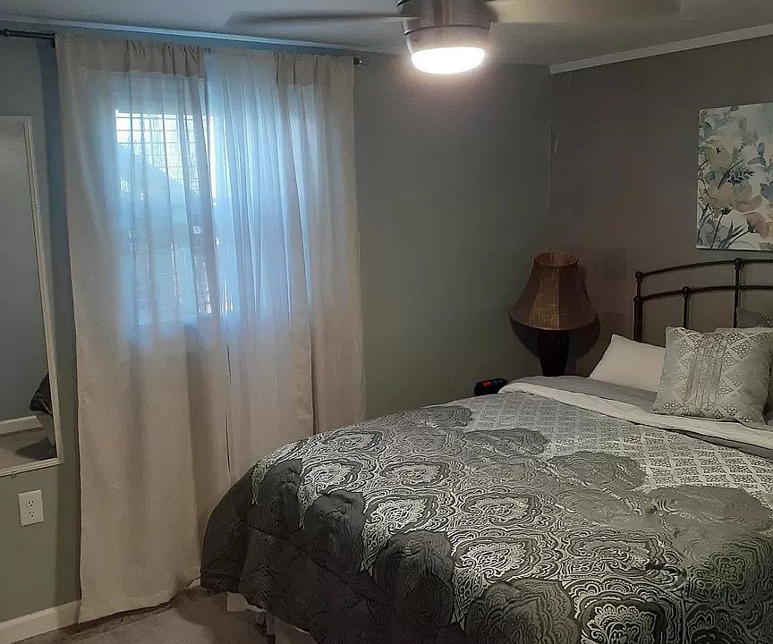 2nd image of 492 Hickory Ln