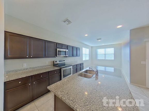 5th image of 37685 W Amalfi Ave