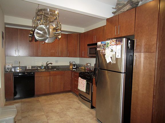 2nd image of 1412 W Arthur Ave #2