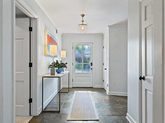 4th image of 816 Reddoch St