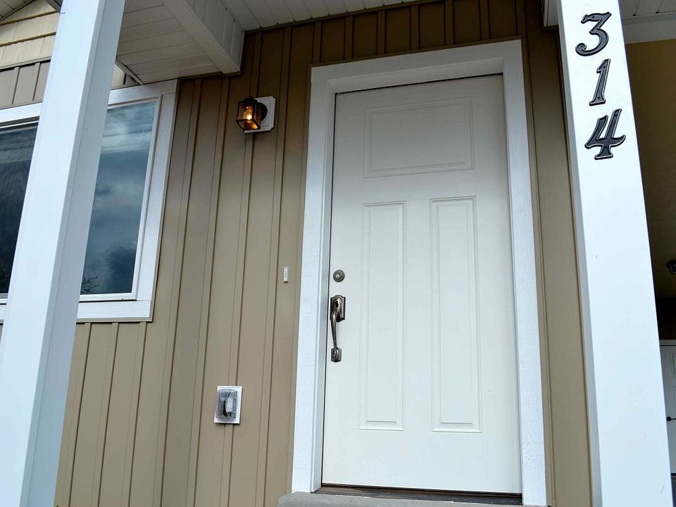 Craftsman Apartments