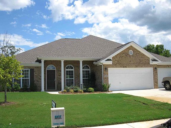Gorgeous home 3 beds + study 