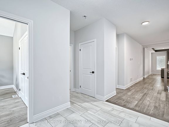 4th image of 2022 Upperpoint Blvd #10