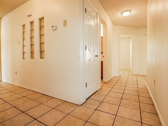 3rd image of 757 Candlewood Ct