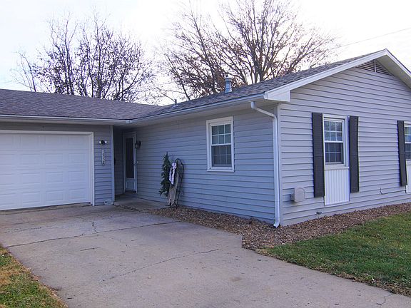 2nd image of 1532 Viking Ln