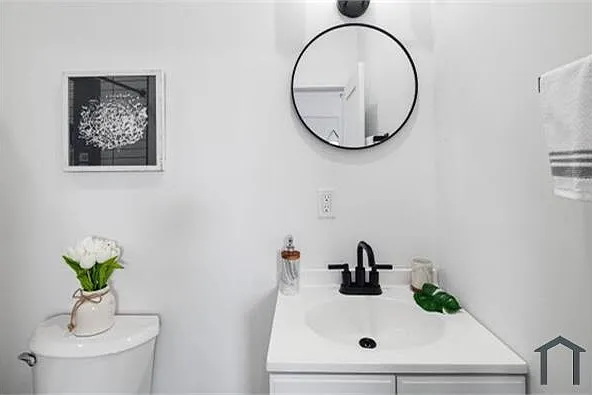 3031 W Diamond St #3 — Photo 6