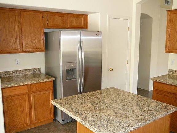 3rd image of 105 W Helena Dr