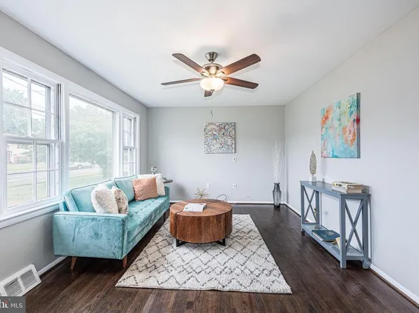 534 Pritchard Dr, Linthicum, MD 21090