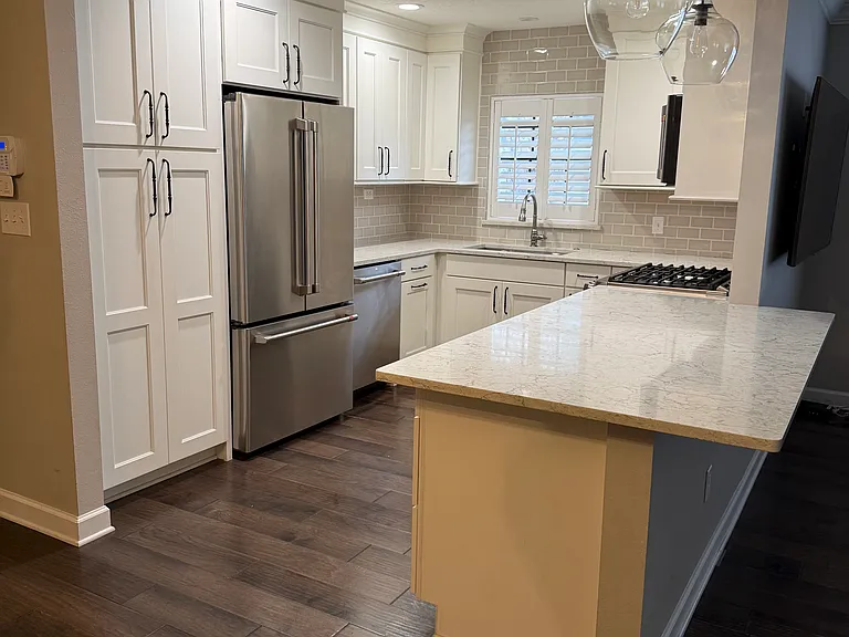 3320 W Knights Ave — Photo 6