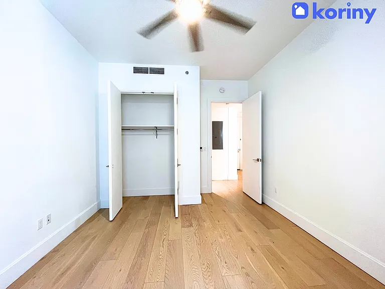 22-18 Jackson Ave #306 — Photo 10