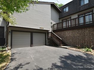 3S377 Chestnut Ct, Warrenville, IL