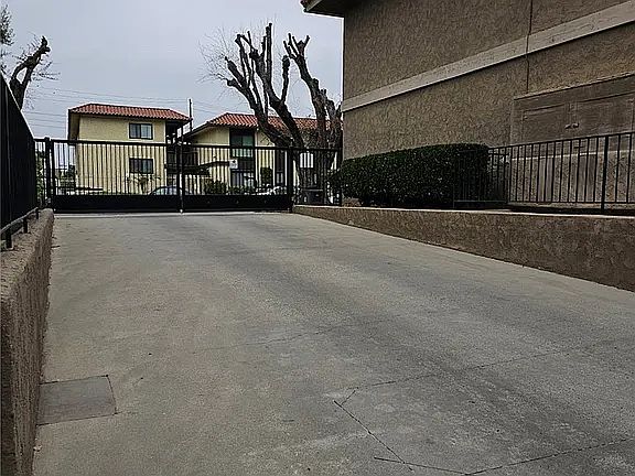 3rd image of 555 S La Veta Park Cir Unit 112