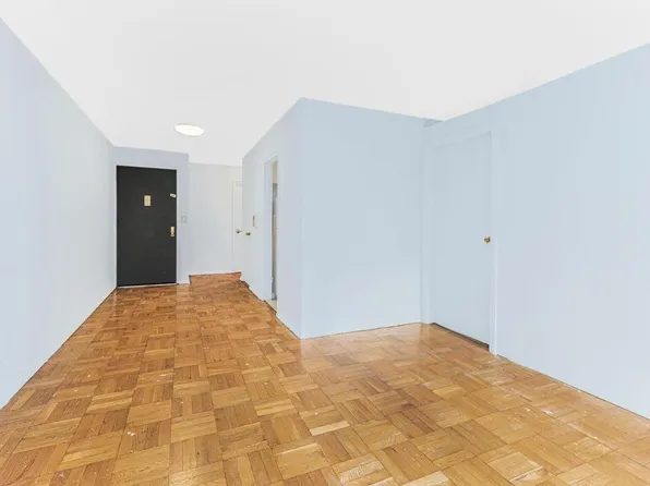 2835 Webb Avenue image 9 of 21