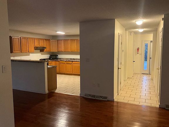 3rd image of 5 Abington Highlands #5