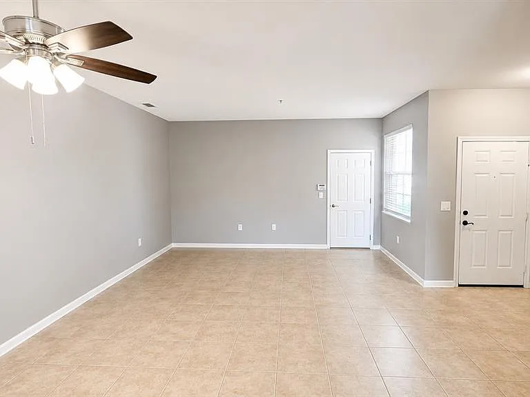 3696 Parkridge Cir #26-105 — Photo 3