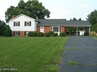 10824 Miller Rd, Oakton, VA 22124