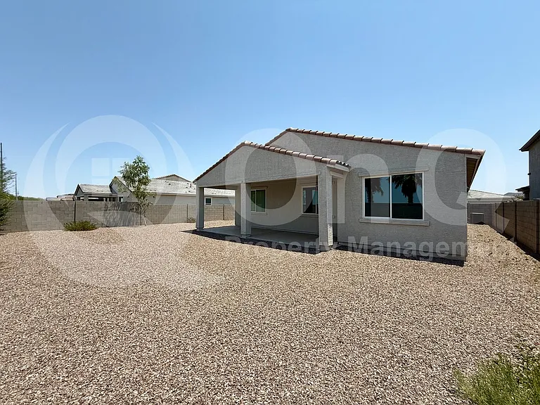 2050 E Piedmont Pl — Photo 3