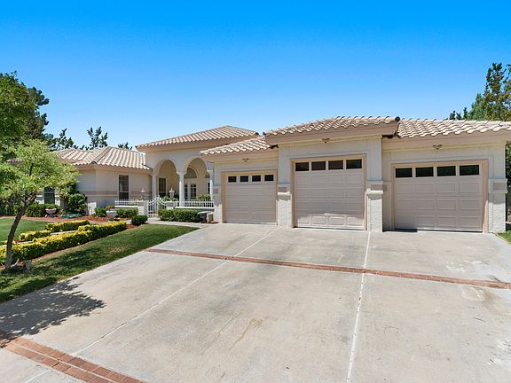 2nd image of 5867 Via Cuesta Dr
