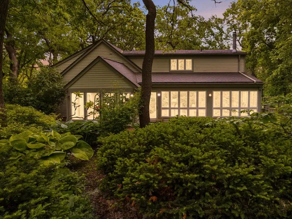 5844 Deer Trail Cir, Woodbury, MN 55129