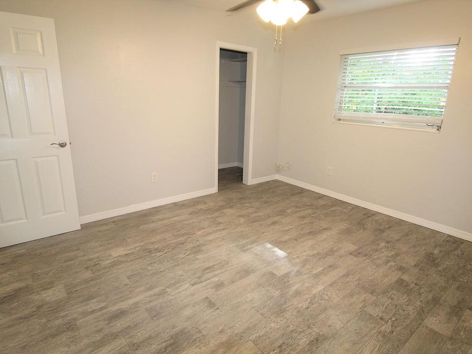 1st image of 6323 Gateway Ave #6327