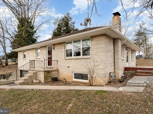 4329 Wolfs Church Rd, York, PA 17408