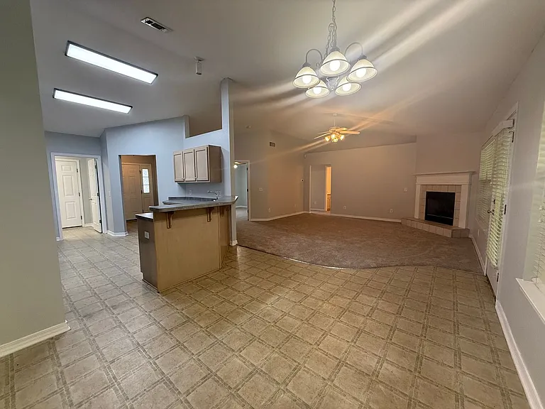 4902 Chads Cir — Photo 5