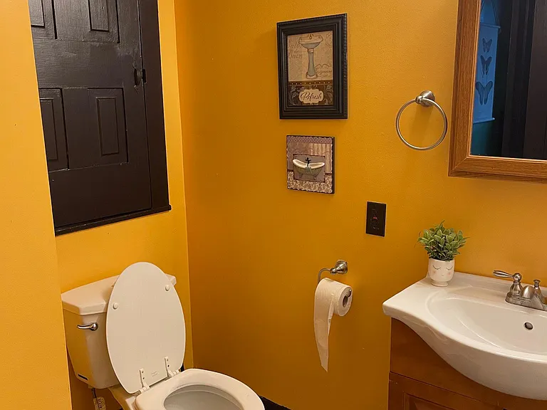 363 Groves Ct — Photo 14