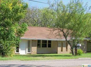 1113 Terrell St, Cuero, TX 77954