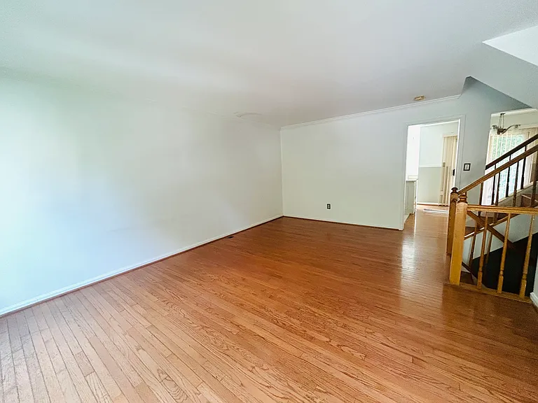 6072 Clay Spur Ct — Photo 9