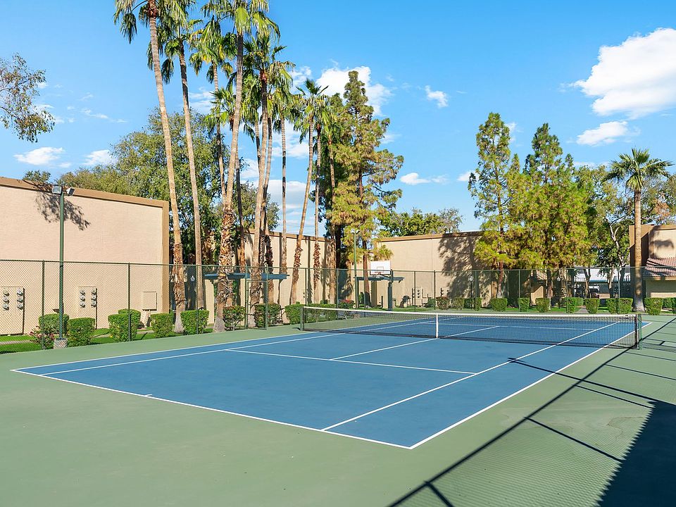 Tennis Court | Shorebird Apartments