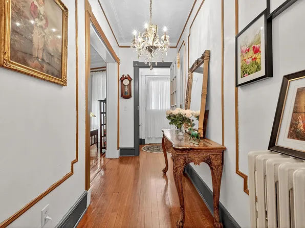 116 Bentley Avenue image 5 of 50