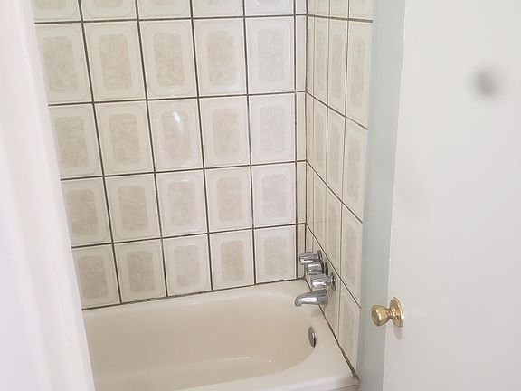5th image of 16800 S Western Ave #4