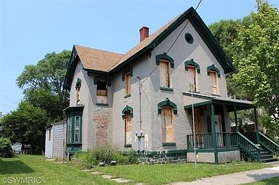 1st image of 831 Turner Ave NW