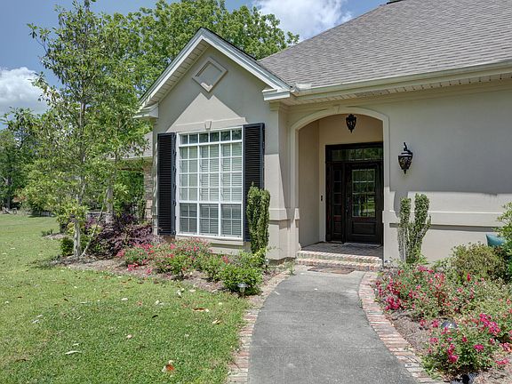 4th image of 202 Kilbourne Cir