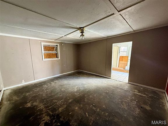 3rd image of 8307 Edna Ave