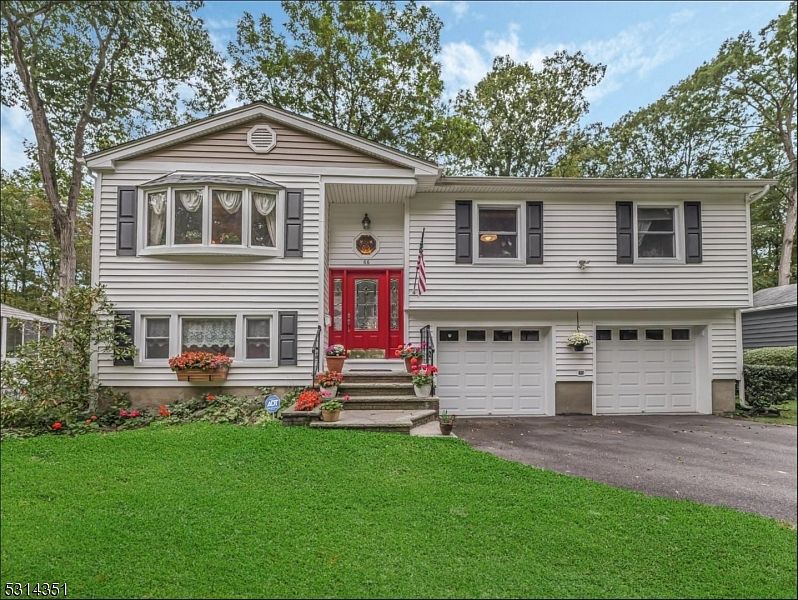 1st image of 66 Saint Marys Pl