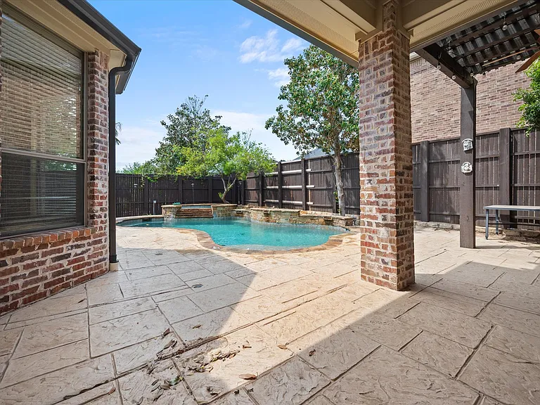 10941 Yorkshire Ln — Photo 40
