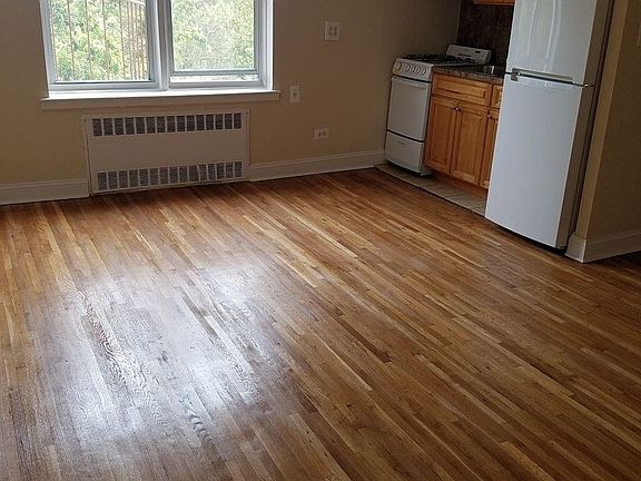 4th image of 9 Murdock Ct APT 1F