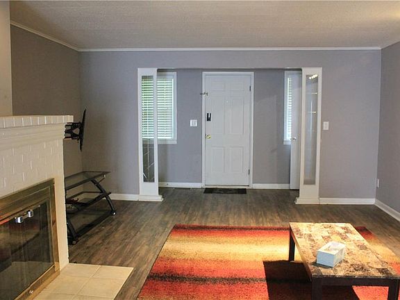4th image of 21277 Clare Ave